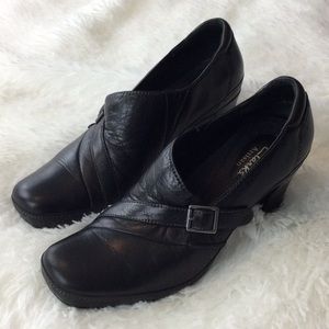 Clarks Artisan Active Air Heels Sz 8.5N